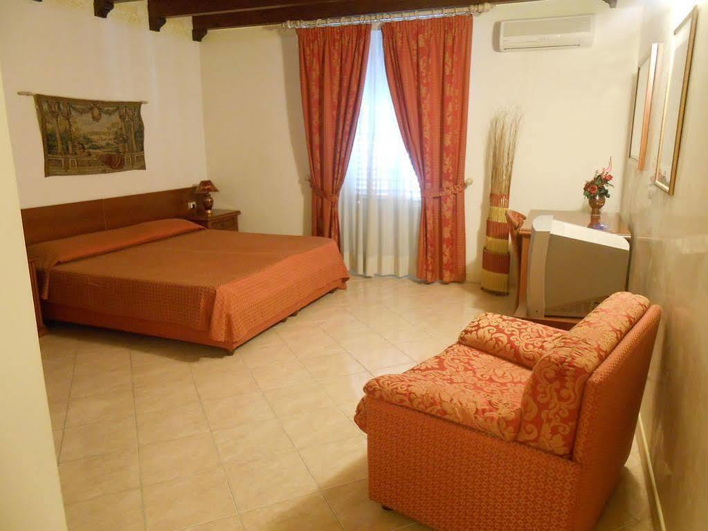 Hotel Centrale Bagheria Buitenkant foto