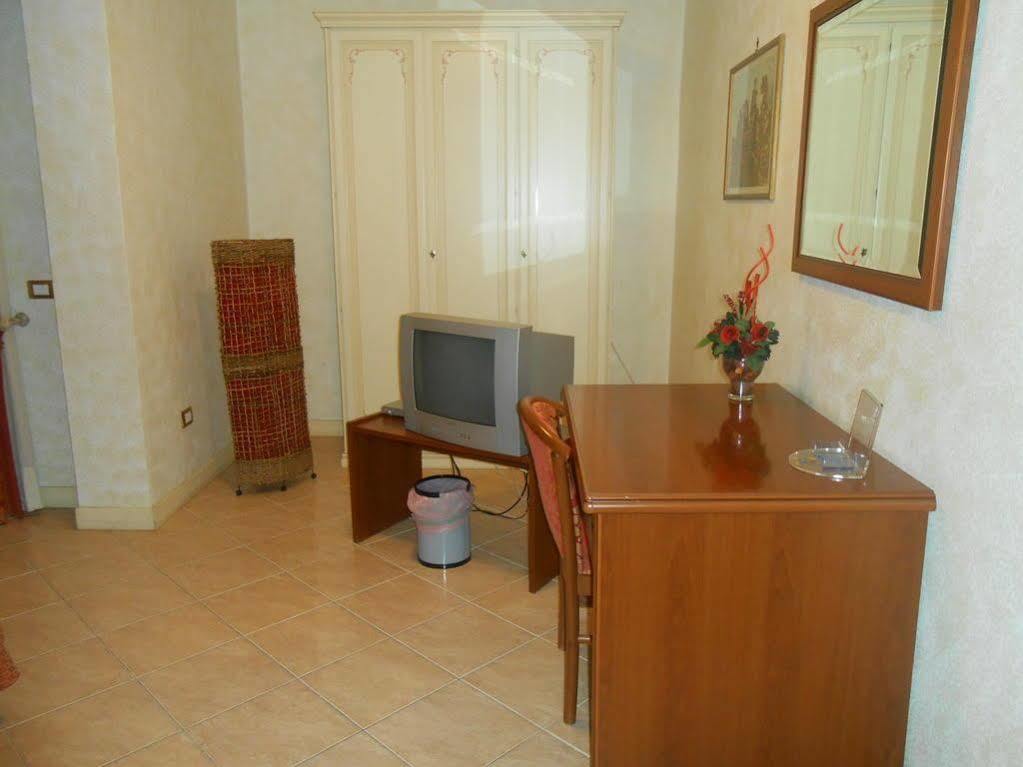 Hotel Centrale Bagheria Buitenkant foto