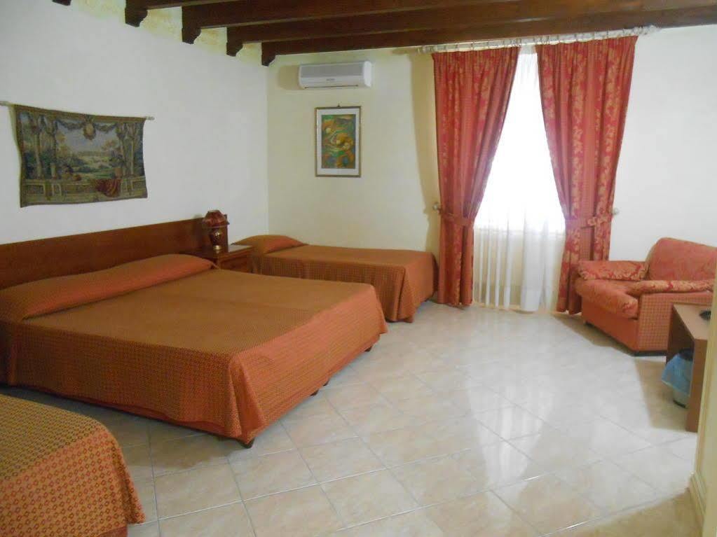 Hotel Centrale Bagheria Buitenkant foto
